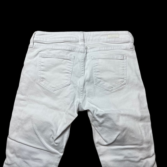 Kut from the Kloth Natalie Cropped Petite Bermudas - Picture 6 of 8